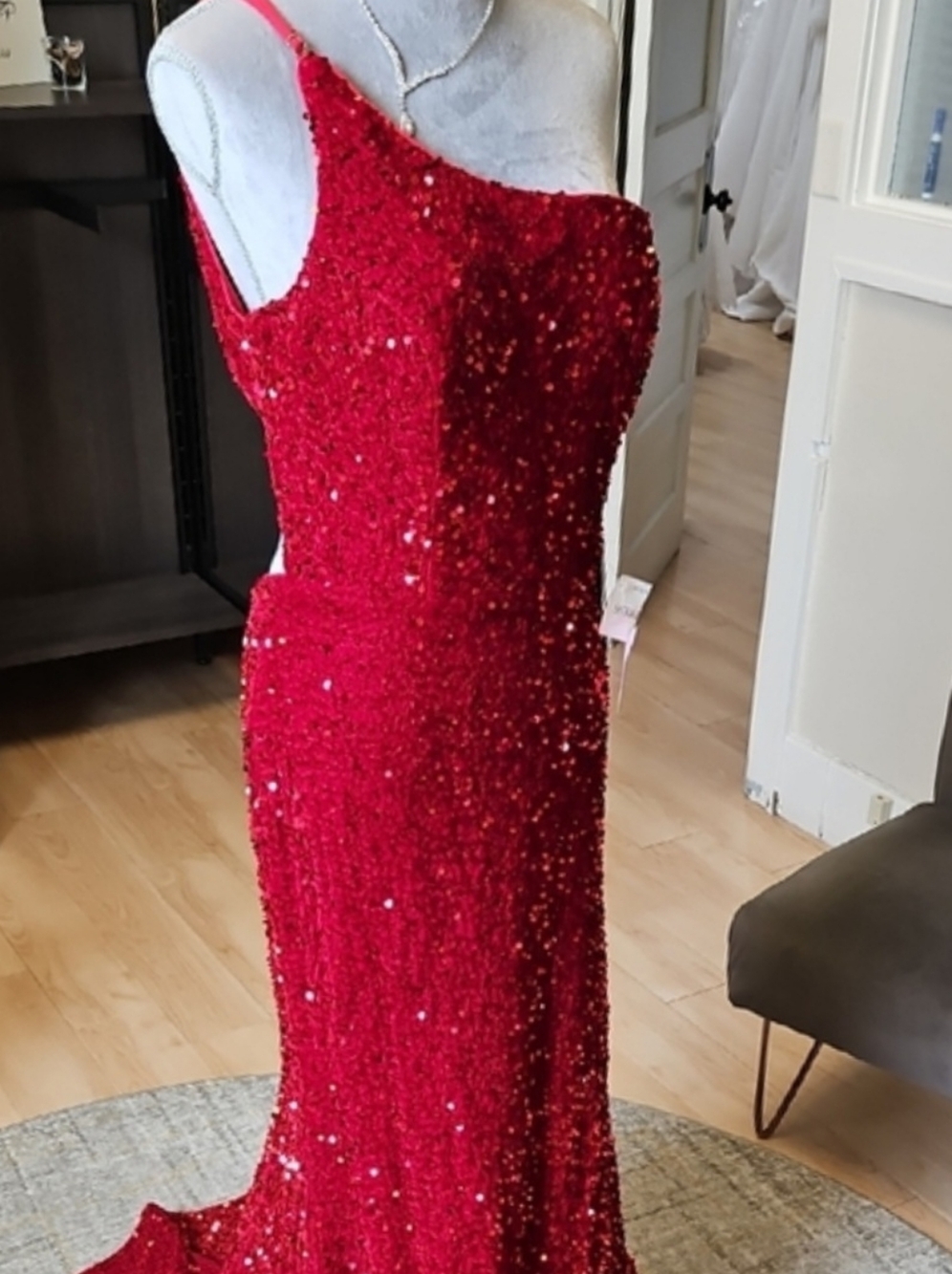 Size 12 red one shoulder sequin on soft velvet trumpet gown NWT Alyce Paris - Picture 3 of 11